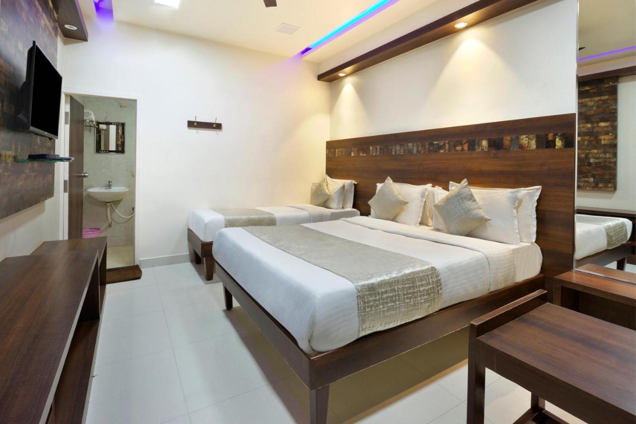 Mannars Deluxe Lodge Mysore Buitenkant foto