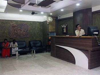 Mannars Deluxe Lodge Mysore Buitenkant foto